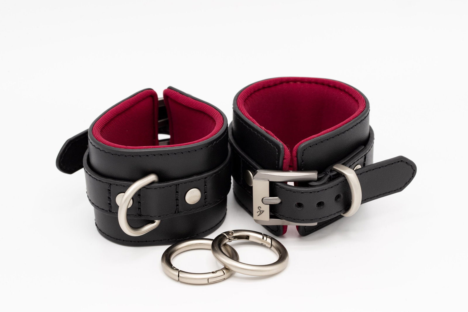 Black Swan Handfessel Black Barry