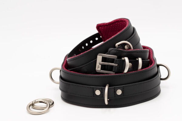 Black Swan Oberschenkel Fessel Black Berry