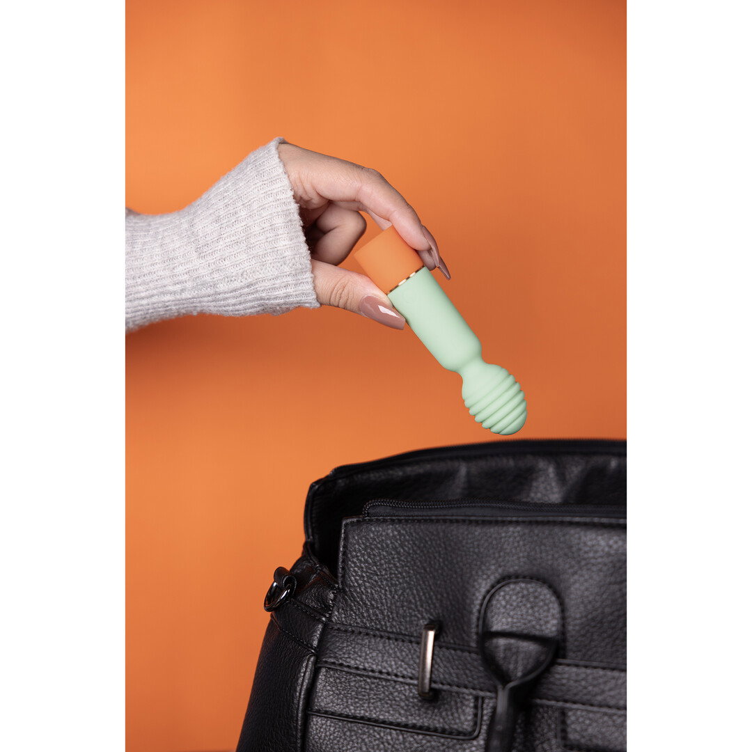 Loveline by Shots Mini Rillen Vibrator mit USB Anschluss - Spring Sage – Bild 5